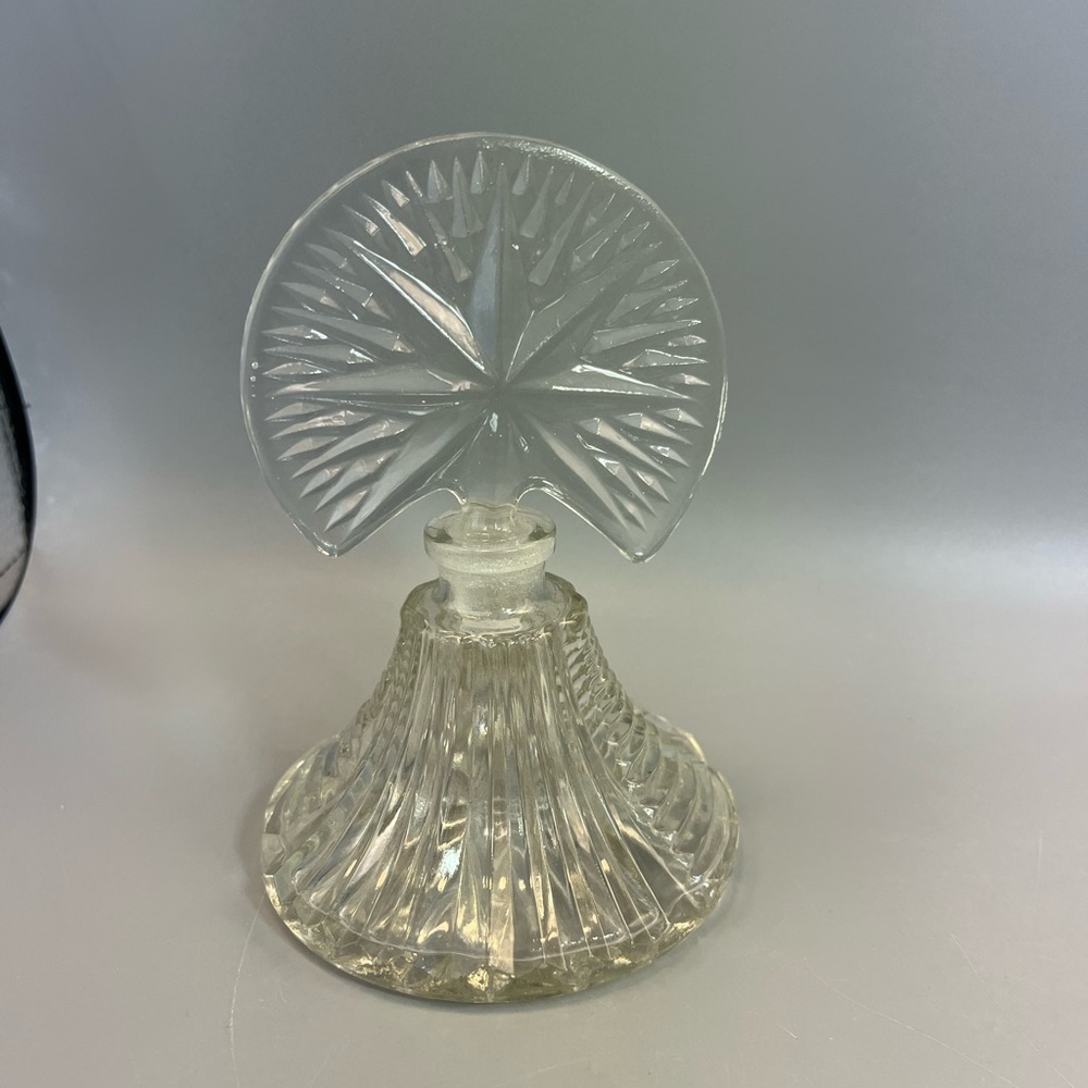 Vintage Unmarked Perfume Bottle 5” Tall Cut Star Pattern On 1 Side Of Topper